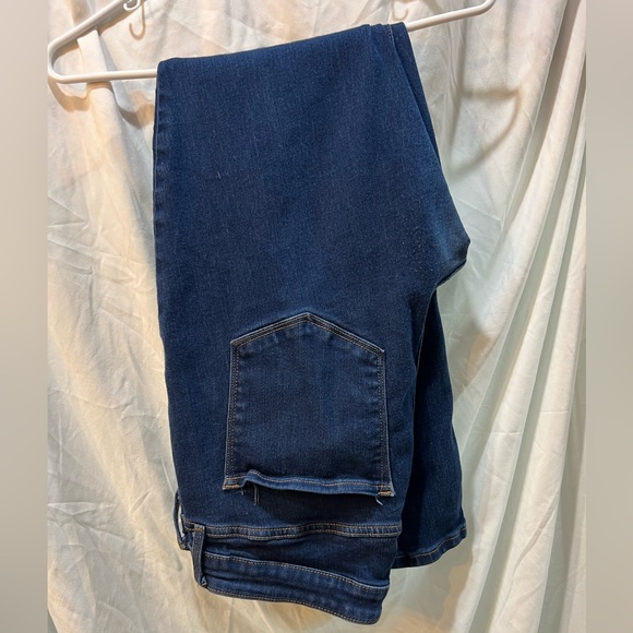 Old navy size 18 bootcut jeans - Picture 2 of 2